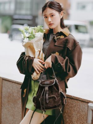 Nanoka Hara Instagram - .
CanCam1月号発売中です。ぜひ︎☺︎
#miumiu のアイテム達かわいいっ