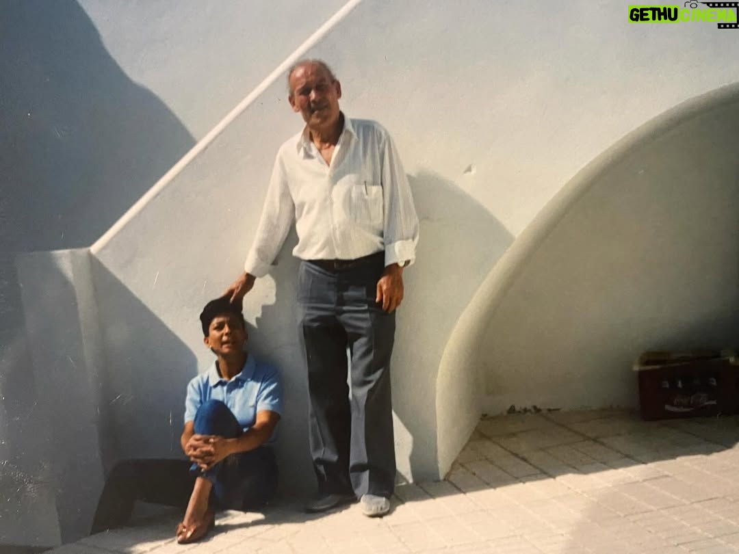Natalia Tena - 9.3K Likes - Adiós Mama.
Te dejamos con Abuelo con amor y cachaça.
Fuimos al pueblo para recoger tus memorias, pisar y oler la Sierra Extremeña, beber y bailar en  la fiestas en tu honor. Siempre estarás con nosotros @chematena @ramonatenanogales @ma_tena