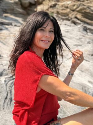 Nathalie Andreani Instagram - J’ai besoin de vacances, quelle est la meilleure destination à cette époque ?