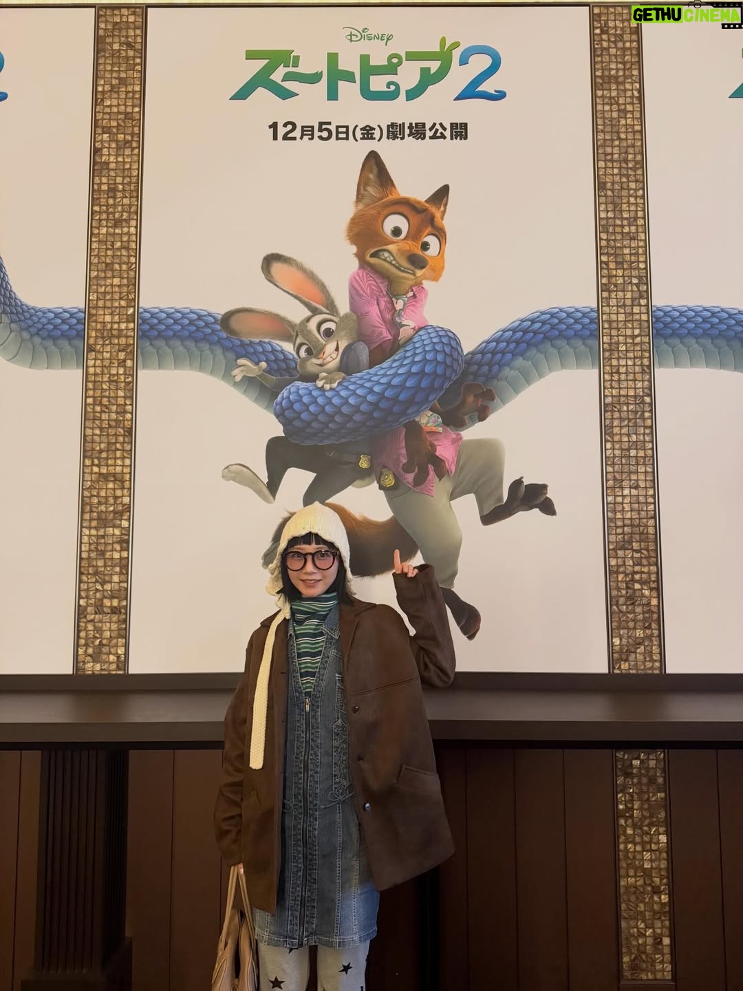 Natsume Mito - 2.8K Likes - ずっと楽しみにしていたズートピア2前夜祭イベントに参加しました🐰🦊🎉
日比谷が「ズートピア」だらけでとっっってもかわいかったなぁー💕
ツリーが「ズートピア」なんです！！
ウキウキの中で『ズートピア2』も観させてもらえて、ズートピアの最大の謎が知れてすごく面白かったです✨
１２月はバタバタと忙しく過ごしていますが、ジュディの行動力やニックの勇気を出す姿にたくさんパワーもらいました🐰🦊！
そしてジュディとニックの絆も感じれて微笑ましく観ました☺️
わたしの推しはビーバーの二ブルズ🦫！
二ブルズのキャラクターが愛らしくて大好きになった✏️🦫
2025年もあと少しだけどがんばろーー🌈！
今日から公開なのでみんな様もぜひにー🐰🦊♡

#ズートピア２
#PR