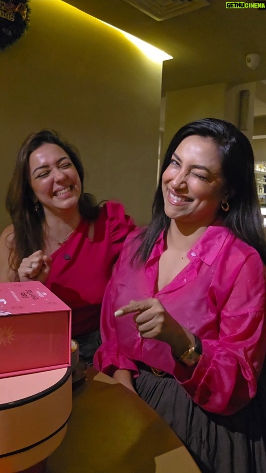 Nauheed Cyrusi - 11.6K Likes - Nykaa Now really saved me this Holiday Season! 🥳 With delivery starting in 60minutes, I could get gifts for Kranti in no time!

With Nykaa Now, you will never run out of last minute gifting options and will never need to say “oops sorry i forgot your gift”.

Shop for last minute gifts this season with ’Nykaa Now’ 🎄🥳

#NykaaGiftStore #NykaaGiftSets #HolidayGifting