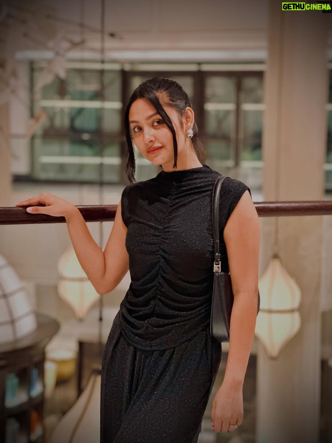 Naznin Nahar Niha - 40.4K Likes - Another black dress 🖤
