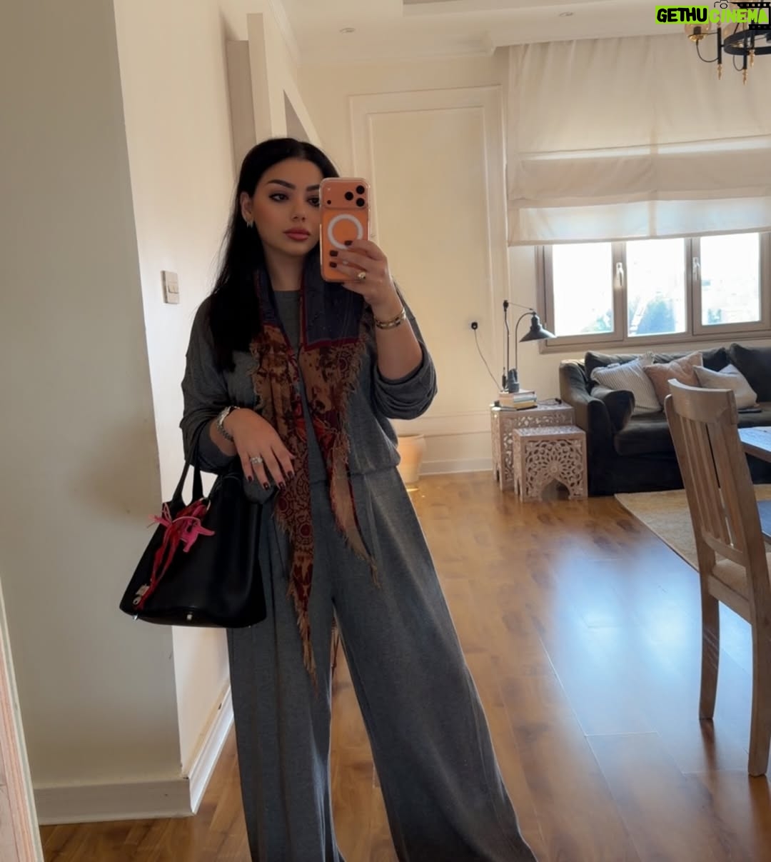 Neama Riadh - 16.7K Likes - اي وحدة حبيتو 🤦🏻‍♀️