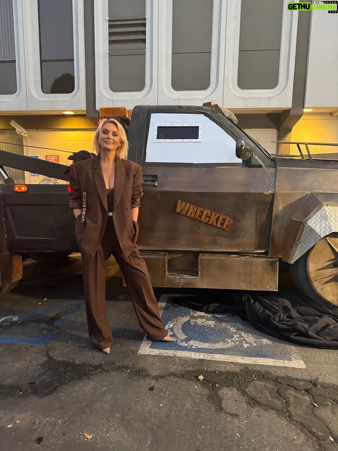 Nicky Whelan - 5.3K Likes - A beautiful evening, supporting friends in their new movie. Go check out “the wrecker” in theaters now. My delicious brown men’s suit by @taibobacar Thankyou @aeraidpr sustainable fashion #hollywood 🎬🎭