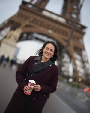 Nicola Correia Damude Instagram - Paris, Je t’aime❤️🇫🇷

#paris @unionconventions #shadowhunters #shadowfam #fandom #fancon #fanconvention #lightwood #mamalightwood #lightwoods #malecsmama
