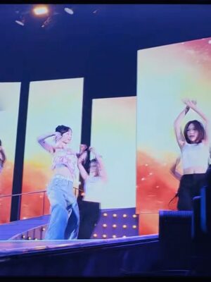 Nicole Jung Instagram - KARASIA KOBE 🙈