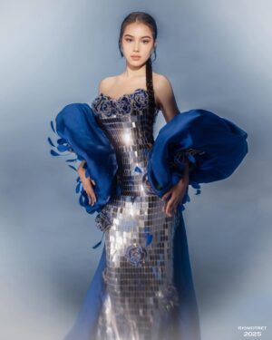 Nicole Rossi Instagram - MAGICAL 🌌 @nicole_rossi_ 

Photo by @riomotret @riomotretofficial 
Stylist @doleytobing 
Make up @rama_jee @ramajee.lashes 
Dress @dianamputri 
Hairstylist @yunican991 
Nail art @ex.beauteofficial 
Shoes by @langkahbylinalee 

#riomotret
#riomotret2025
#riocelebritybeautyportrait 
#indonesiancelebritybyriomotret