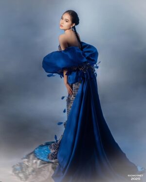 Nicole Rossi Instagram - MAGICAL 🌌 @nicole_rossi_ 

Photo by @riomotret @riomotretofficial 
Stylist @doleytobing 
Make up @rama_jee @ramajee.lashes 
Dress @dianamputri 
Hairstylist @yunican991 
Nail art @ex.beauteofficial 
Shoes by @langkahbylinalee 

#riomotret
#riomotret2025
#riocelebritybeautyportrait 
#indonesiancelebritybyriomotret