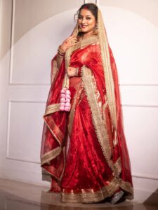 Actress Nidhi Uttam HD Photos and Wallpapers November 2025