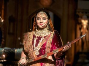 Nidhi Uttam Instagram - Stepping into the world of Rani Padmavati — fierce, fearless, and forever royal. 👑💫When elegance meets valour — a queen rises. 👑⚔️
Mua : @beutiful_maker
Hair : @radhakumawat
#behindthescenes #jashnebahara
#ranipadmavati #webshow #chandanbala