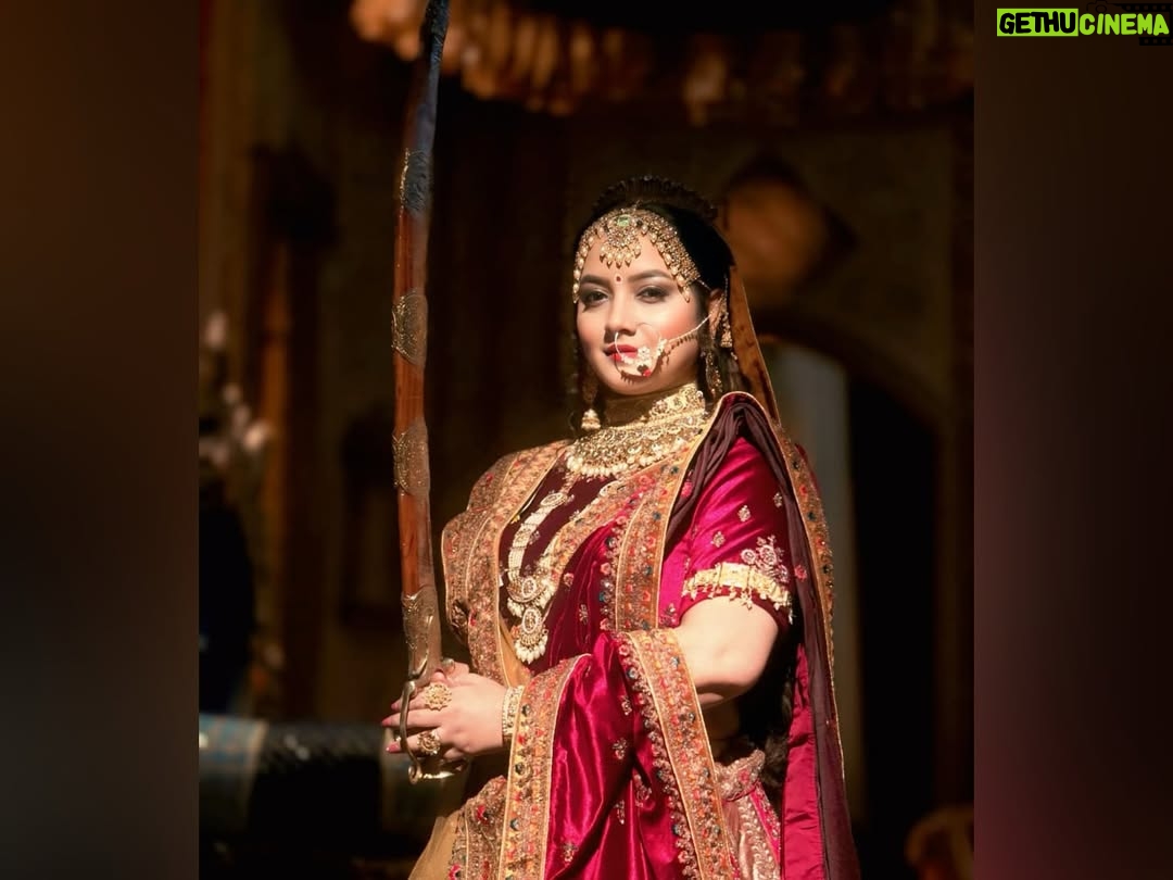 Nidhi Uttam - 2.9K Likes - Stepping into the world of Rani Padmavati — fierce, fearless, and forever royal. 👑💫When elegance meets valour — a queen rises. 👑⚔️

Mua : @beutiful_maker 
Hair : @radhakumawat 
#behindthescenes #jashnebahara 
#ranipadmavati #webshow #chandanbala
