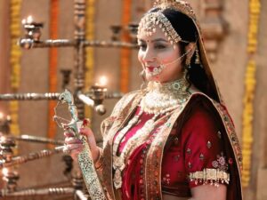 Nidhi Uttam Instagram - Stepping into the world of Rani Padmavati — fierce, fearless, and forever royal. 👑💫When elegance meets valour — a queen rises. 👑⚔️
Mua : @beutiful_maker
Hair : @radhakumawat
#behindthescenes #jashnebahara
#ranipadmavati #webshow #chandanbala