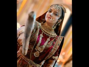 Nidhi Uttam Instagram - Stepping into the world of Rani Padmavati — fierce, fearless, and forever royal. 👑💫When elegance meets valour — a queen rises. 👑⚔️
Mua : @beutiful_maker
Hair : @radhakumawat
#behindthescenes #jashnebahara
#ranipadmavati #webshow #chandanbala