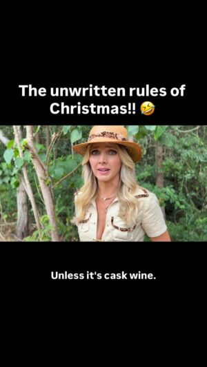Nikki Osborne Instagram - Spread the word!!! Merry Christmas!! #christmas #summer #viral #funny #bushbarbie