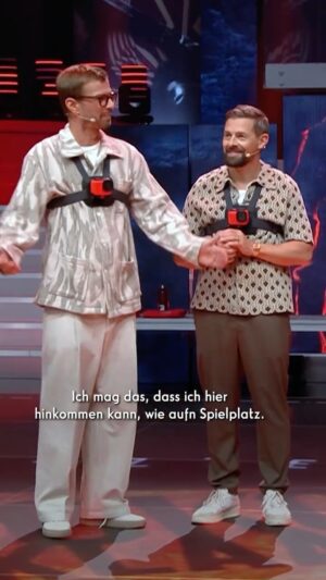 Nilam Farooq Instagram - Nächsten Mittwoch melden sich Joko und Klaas vom #JKvsP7-Spielplatz zurück! Ihr wisst ja, wann und wo: 20:15 Uhr, #JoynProSieben. Bis denne!