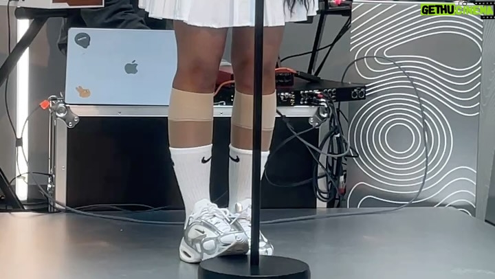 Nilusi Nissanka - 4.1K Likes - A few days ago I had the chance to sing for @courir x @nike in Paris. Thank you to everyone involved. 🫶🏽
Surrounded by photos of @omgchloerose from our trip to Sri Lanka. 
Performing with @tomjdn @thepinkminute @dimrayan 
Styled by @emmatenuee 
Sound @renaudlecouviour @mathis.jcc 
Grateful for these two special nights ! 🩶