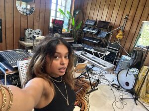 Nilusi Nissanka Instagram - Life lately was intenseeee but I’m so grateful for everyday God gives me. 🤍 

Rn I’m making music in the countryside and it feels so good for my heart and soul. I really needed this. In a few days I’ll be back in the uk to breathe a bit. I can’t remember the last time I took a break. 

Also, I have some very exciting news for the next months and beginning of the year, just saying 🫂