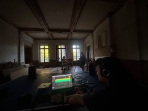 Nilusi Nissanka Instagram - Life lately was intenseeee but I’m so grateful for everyday God gives me. 🤍 

Rn I’m making music in the countryside and it feels so good for my heart and soul. I really needed this. In a few days I’ll be back in the uk to breathe a bit. I can’t remember the last time I took a break. 

Also, I have some very exciting news for the next months and beginning of the year, just saying 🫂