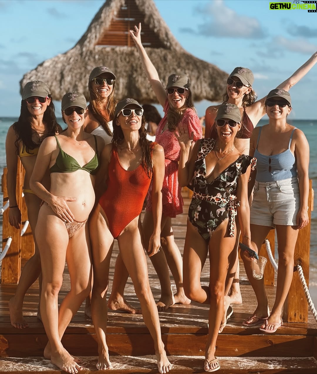 Nina Seničar - 9.5K Likes - An EPIC weekend with my favorite humans. We partied hard, we laughed, we cried, we danced in the rain, we lost our voices singing. This is 40!