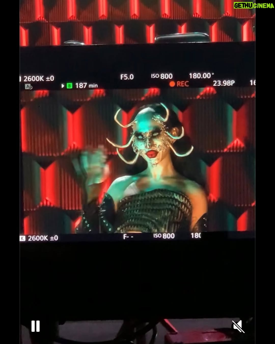 Niohuru X - 33.7K Likes - Some wet decisions were being made 🩸. Head to @shudder & watch the new episode of @bouletbrothersdragula RIGHT NOW to find out 🩸