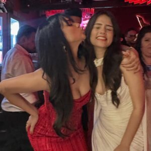 Nishi Saxena Instagram - Double the celebration, double the fun š
Congratulations and Thank you for hosting us, had a blast! @gauravkhannaofficial @akankshagkhanna ā¤ļøāØš§æ
.
.
.
#nishisaxenaa #biggboss19 #gauravkhanna #khannakakhaandaan #celebration