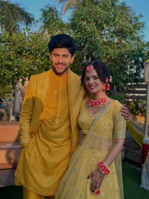 Nishi Saxena Instagram - Haldi ke rang mein rang gaya drama! Be ready for Nandini & Devās haldi! šš§æš«¶ @zeetv
.
.
.
#nandini #devansh #vasudha
