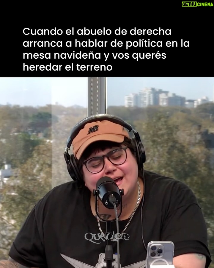 Noelia Custodio - 25.5K Likes - Felices fiestas, papeiras 🎄🥂🥔
Gracias por bancar, comentar y mandar audios increíbles todo el año.

🎙️ Esto es Qué Olor con @noeliacustodio, @miligoggia y @charonlopez | Podés ver todos los programas ya emitidos en el canal de youtube de @somosgelatina