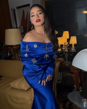 Numidia Lezoul Instagram - Reine berbère en bleu ✨🤍