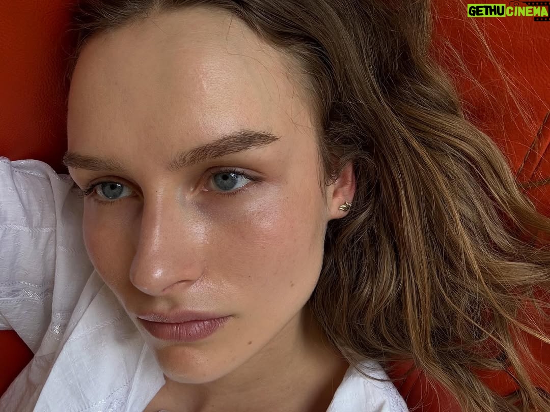 Olivia DeJonge - 3 Likes - 