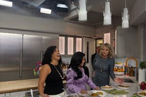Omallys Hopper Instagram - What an incredible experience cooking with @iamcardib on @jennaandfriends Mofongo con Carne Frita encebollada. Wepaaaaaa!!!! 🇵🇷🇵🇷🇵🇷🇵🇷 @todayshow @todayfood