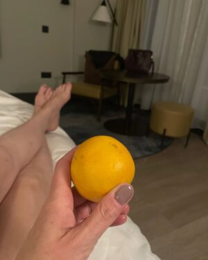 Paget Brewster Instagram - Pack fruit.