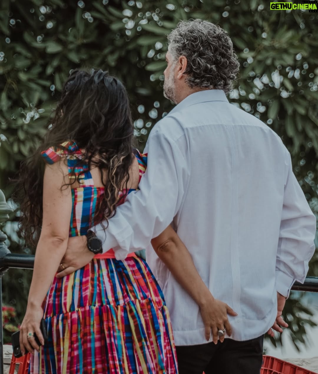 Pamela Cortes - 18.6K Likes - Cada día es mas difícil reinventar la forma de no extrañarnos tanto. Cuando se apaga la luz, todo pierde sentido y duelen las heridas. Aunque solo hay una pequeña distancia de kilómetros, Nos faltamos cada vez mas. Que el tiempo nos de la razón, que todo lo vivido valga la pena y Dios escuche nuestro corazón. #YaTebyaLublu #yeskessirumem @david_armenio