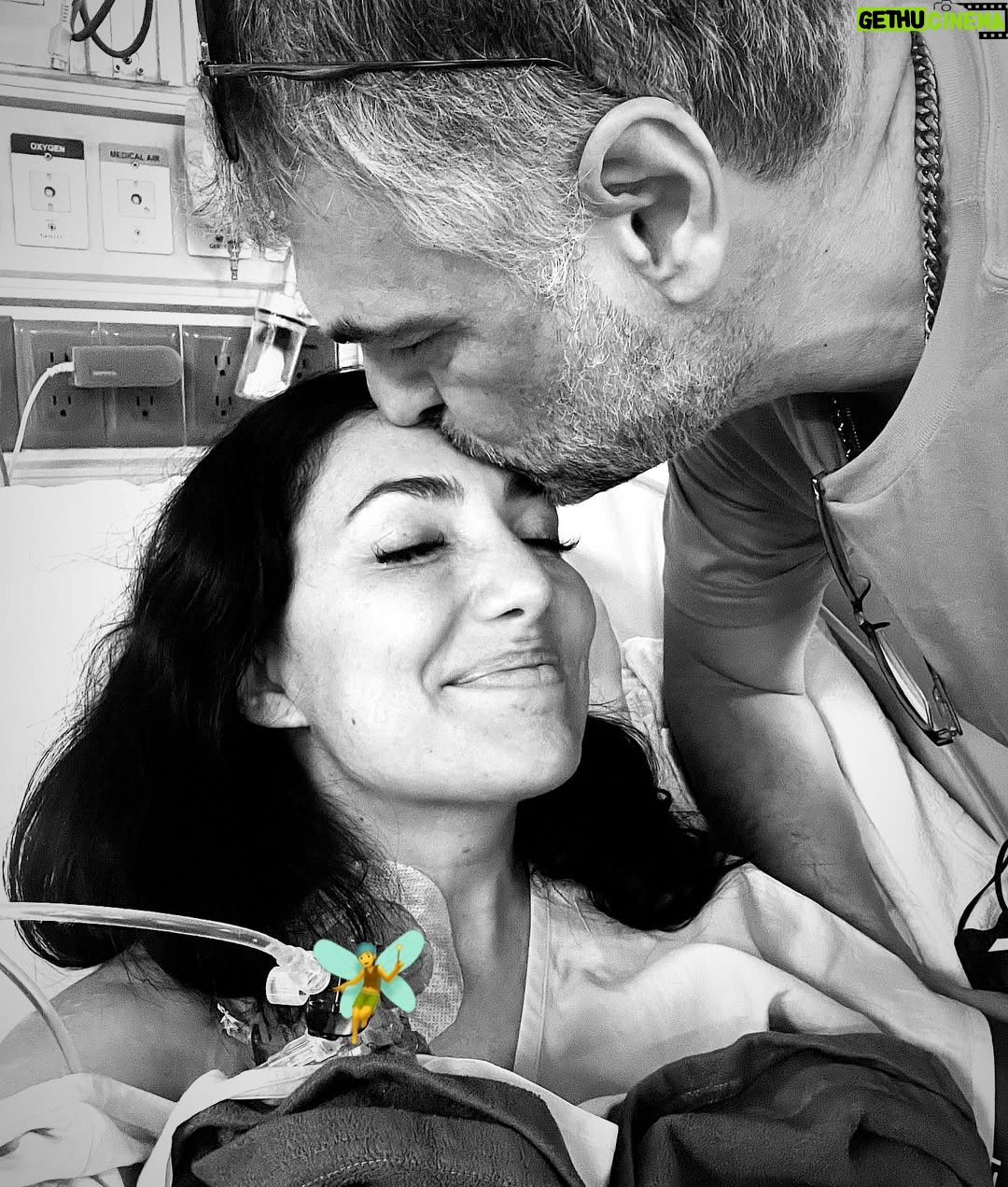 Pamela Cortes - 18.6K Likes - Cada día es mas difícil reinventar la forma de no extrañarnos tanto. Cuando se apaga la luz, todo pierde sentido y duelen las heridas. Aunque solo hay una pequeña distancia de kilómetros, Nos faltamos cada vez mas. Que el tiempo nos de la razón, que todo lo vivido valga la pena y Dios escuche nuestro corazón. #YaTebyaLublu #yeskessirumem @david_armenio