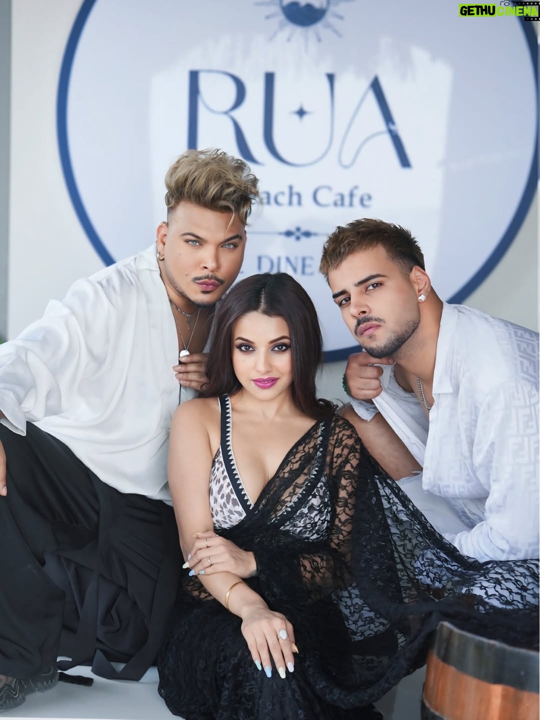 Pamela Mandal - 1.9K Likes - It was Wonderful visit @ruabeachcafe 🥂
Goa Vibe in Mumbai only 🌊🌴
.
#eshanmasih #ruabeachcafe #mumbai #travel #style 
.
@arifshameemm7 ♥️
@pammi111
