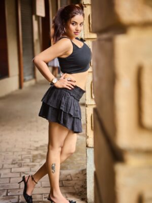 Pamela Mandal Instagram - Kisi ki Haath na Aayegi Yeh Ladki 🙈
#indiapictures #picofthedays #insta