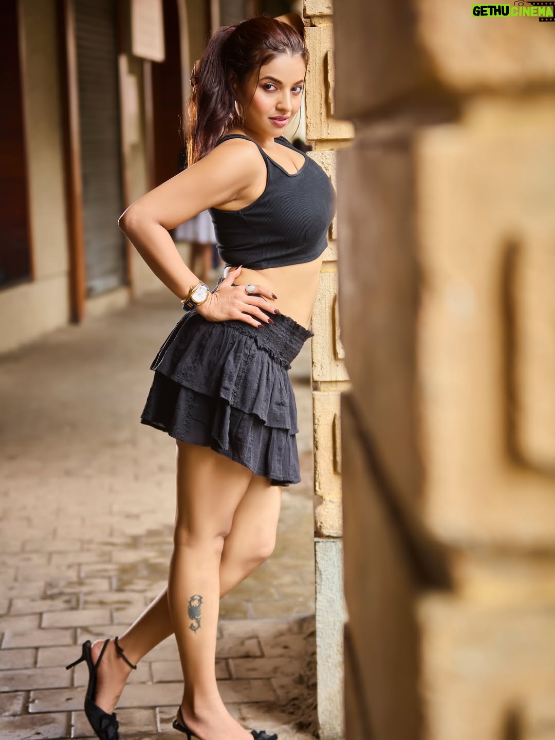 Pamela Mandal - 4.1K Likes - Kisi ki Haath na Aayegi Yeh Ladki 🙈 

#indiapictures #picofthedays #insta