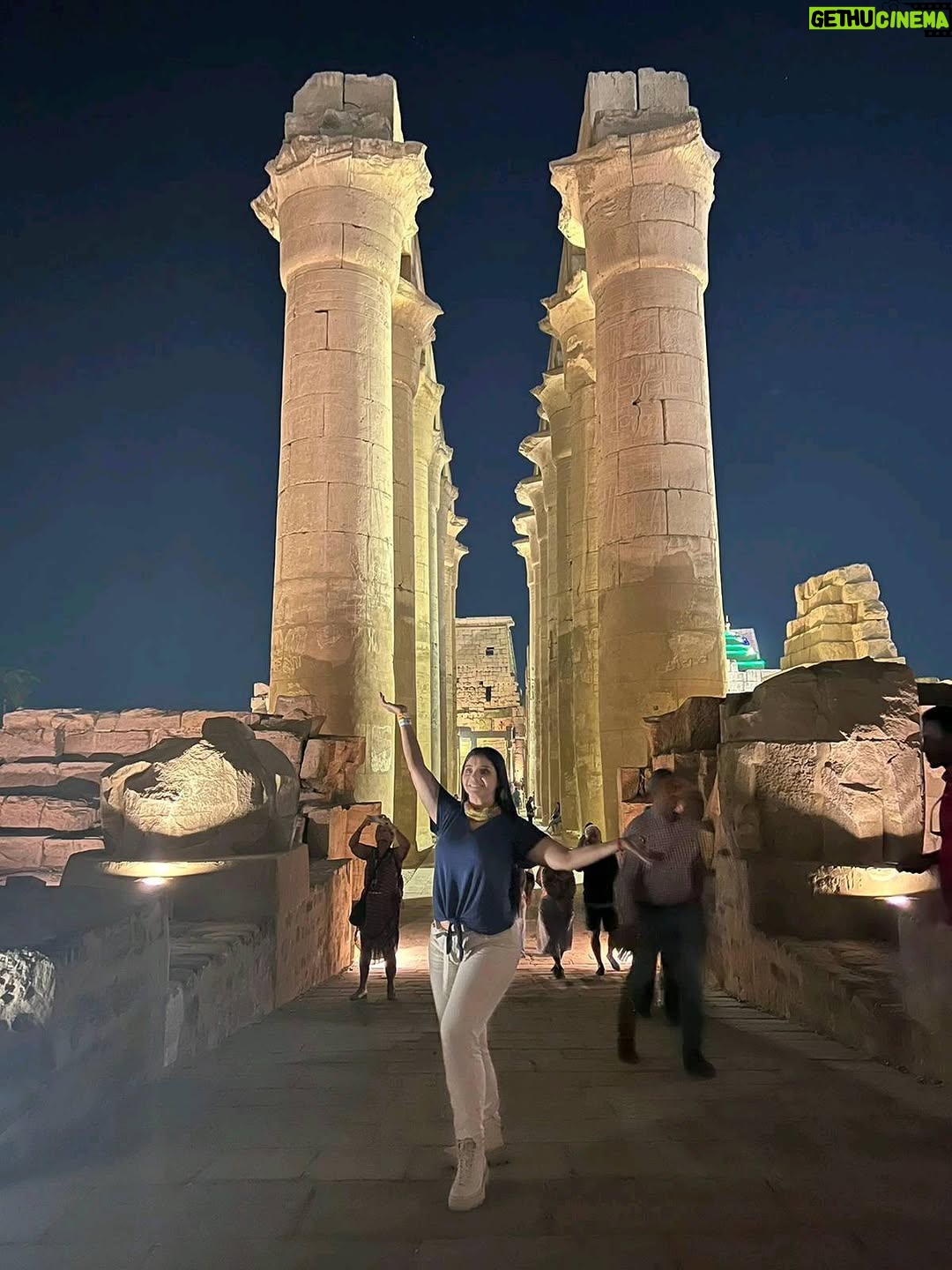Paola Farías - 3.3K Likes - La construcción del complejo TEMPLO DE KARNAK comenzó durante el reinado de Senusret I (que reinó entre 1971 y 1926 a. C.) en el Reino Medio .(alrededor de 2000-1700 a. C.) y continuó en el Reino Ptolemaico (305-30 a. C.), aunque la mayoría de los edificios existentes datan del Reino Nuevo . El área alrededor de Karnak era el antiguo Ipet-isut egipcio ("El más selecto de los lugares") y el principal lugar de culto de la 18ª Tríada dinástica tebana , con el dios Amón como cabeza. Forma parte de la ciudad monumental de Tebas , y en 1979 fue inscrita en la Lista del Patrimonio Mundial de la UNESCO .

#EGIPTO #luxor #ViajeConPaolFarias #LuchaPorTusSueñosPaolaFarias #LaCocoteraPaolaFarias #actriz #cine #Teatro #tvseries #tvshow #presentadora #trip #mlm