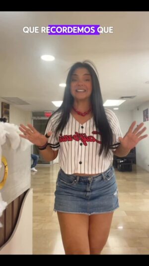Paola Farías Instagram - Nos vemos este sábado 18 el gran show de @cristiancastrooficial2025 #actriz #animacion #artista #concierto
