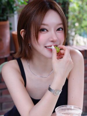 Park Cho-a Instagram - 유튜브촬영날📺💕