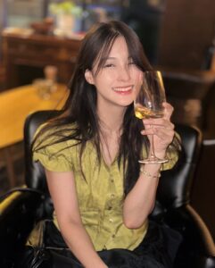Actress Park Gyu-ri HD Photos and Wallpapers October 2025