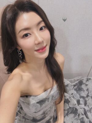 Park Han-byul Instagram - ⭐️