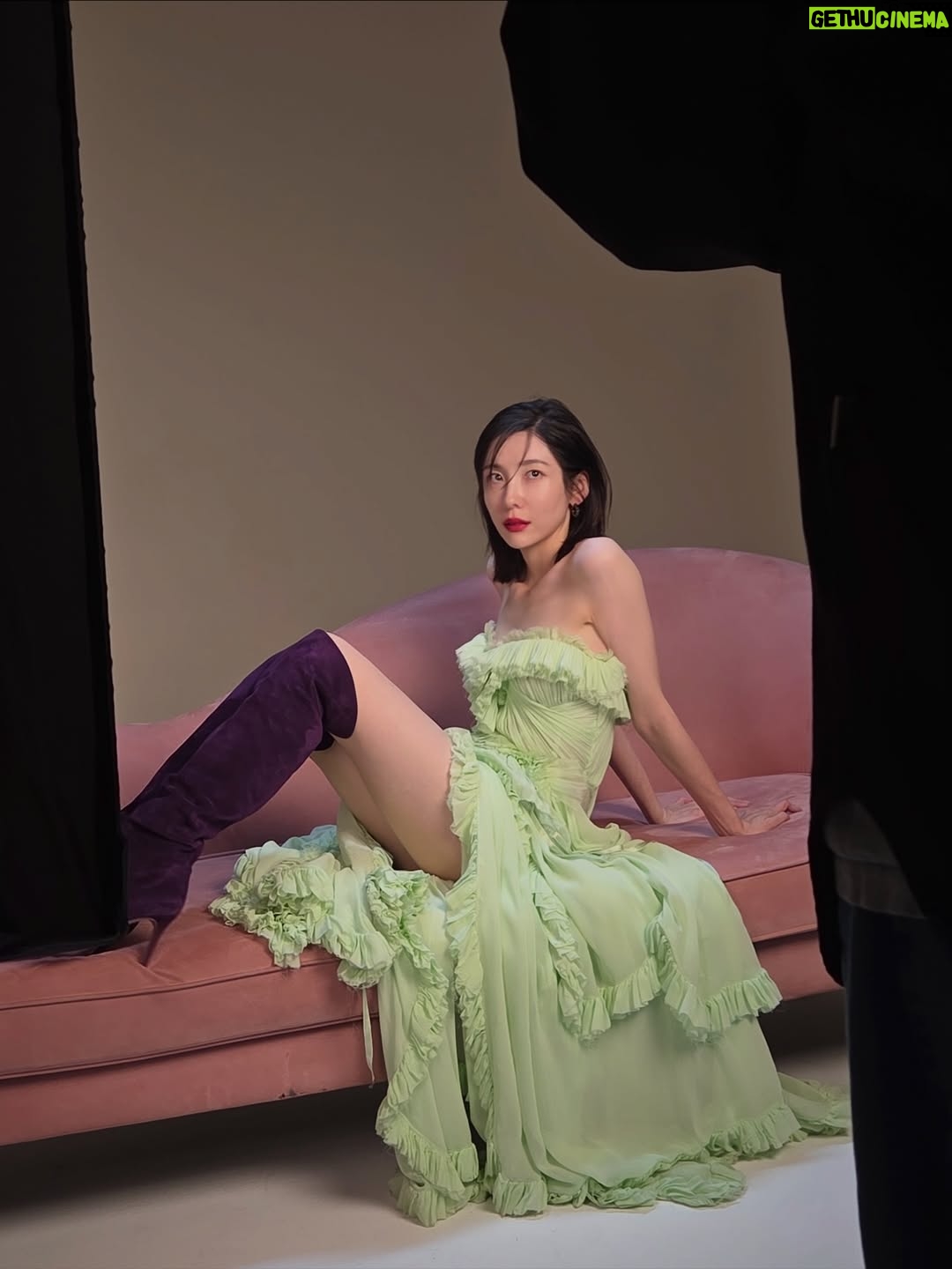 Park Ji-hyun - 61.5K Likes - Allure🥀👠♥️💋