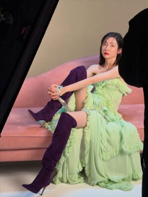 Park Ji-hyun Instagram - Allure🥀👠♥️💋