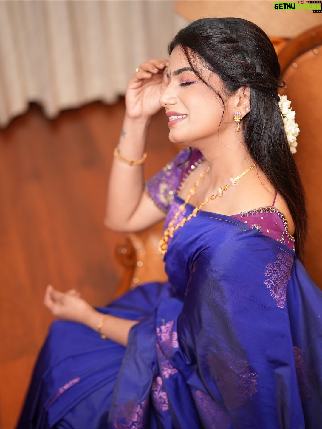 Parvathy Venkitaramanan - 16.5K Likes - Let’s celebrate the festival of lights by spreading love and kindness. Happy Diwali!

MUAH @saranyanagarajan_ 🤍