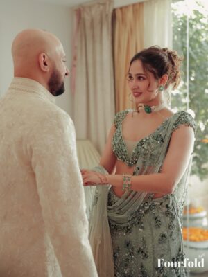 Pashmina Roshan Instagram - The most serene day!
Still tearing up as I post these 🤍✨
Pheras look
Outfit : @dollyjstudio
Jewlery -
necklace and earrings : @mayasanghavijewels
Bracelet and rings : @anmoljewellers
Styling : @pranita.abhi
Styling team : @krishadedhia13
hmu: @esther_hmu
Photos: @fourfoldpictures
Decor by: @your_wedding_crafters