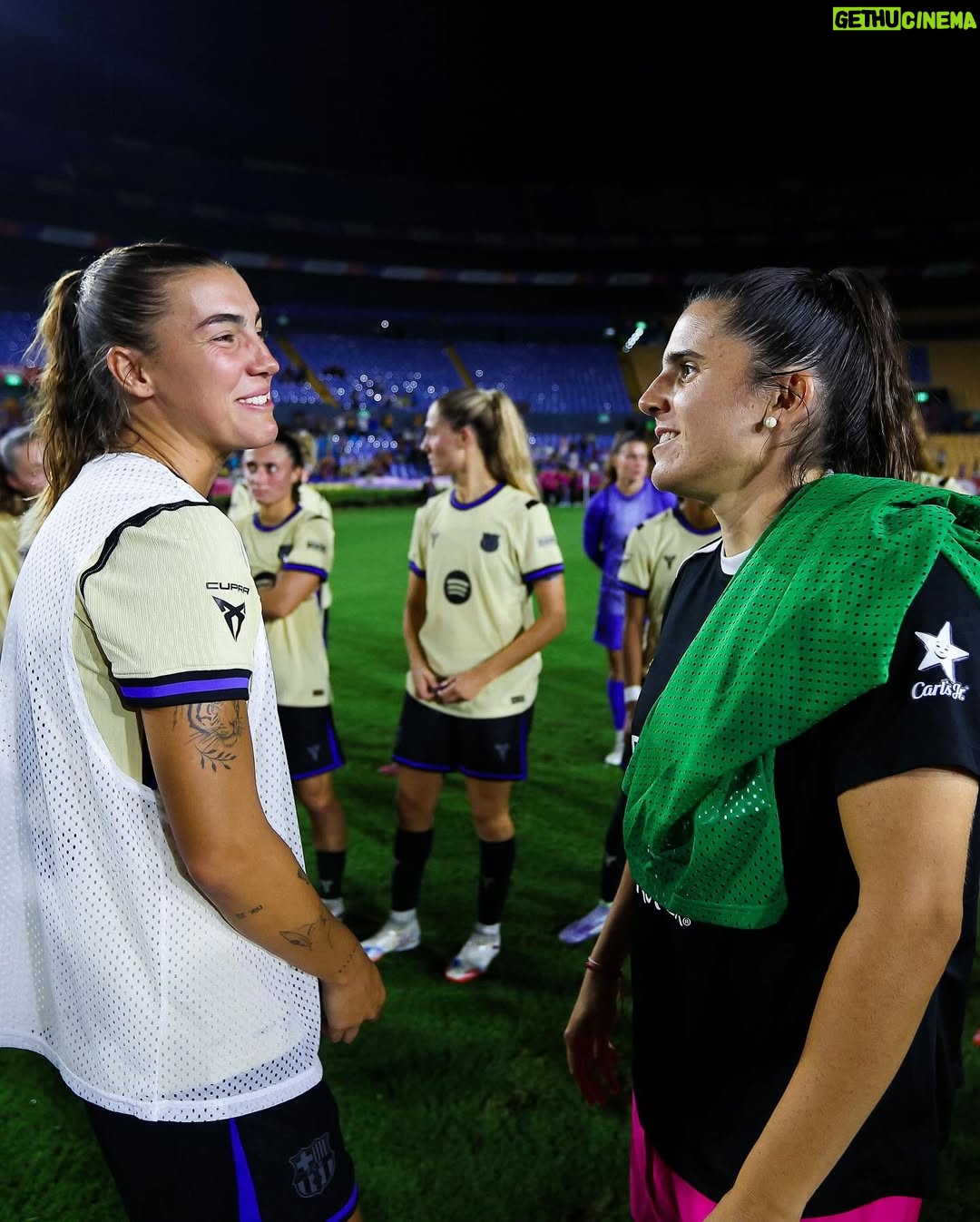 Patri Guijarro - 31.6K Likes - ¡Ya tenía ganas de volver! 💙❤️
Se termina la gira y la primera semana con el equipo 💪🏼
Gracias gente de México 🇲🇽 🙌🏼
