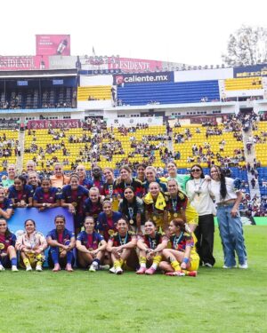 Patri Guijarro Instagram - ¡Ya tenía ganas de volver! 💙❤️
Se termina la gira y la primera semana con el equipo 💪🏼
Gracias gente de México 🇲🇽 🙌🏼
