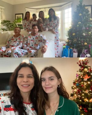 Patricia Velásquez Instagram - 🎄✨ ¡Feliz Día del Espíritu de la Navidad! ✨🎄
Hoy quiero Celebrar esa magia especial que nos envuelve en esta temporada. Es un momento para compartir amor, alegría y gratitud con nuestros seres queridos y con aquellos que nos rodean.
¡Que el espíritu de la Navidad nos llene a todos de mucho Amor!
##patriciavelasquez
