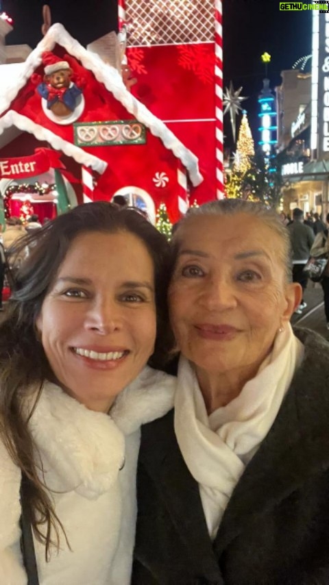 Patricia Velásquez - 1.8K Likes - Respira, fluye y recuerda que este es el único momento que sabes que tienes con seguridad. 

Feliz Domingo 🎄🥳✨️

#Patriciavelasquez