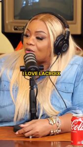 Patricia Williams Instagram - How to make La croix trashy 🗑️

@kevinryancomedy @hfoleycomedy @comediennemspat